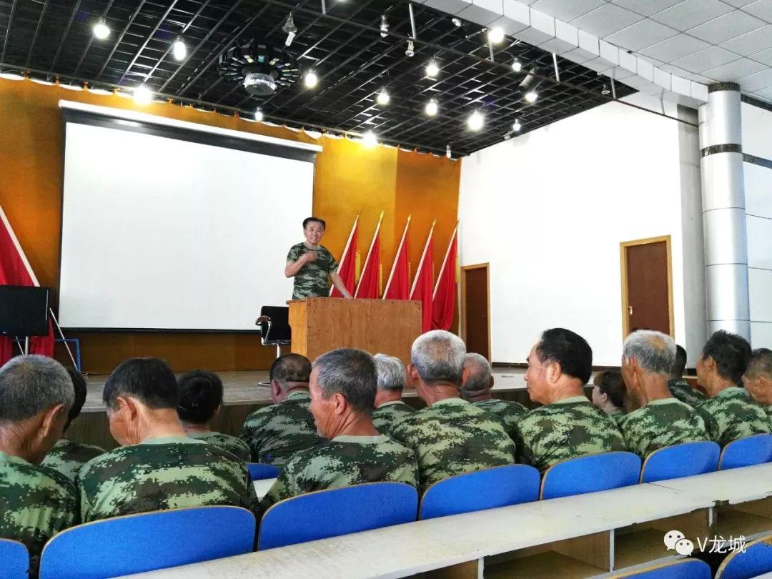 小巷深處的軍迷天堂，最新軍情新聞揭秘