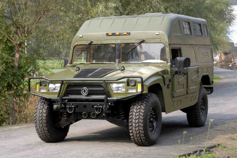 東風最新軍車震撼登場，展現(xiàn)雄姿！